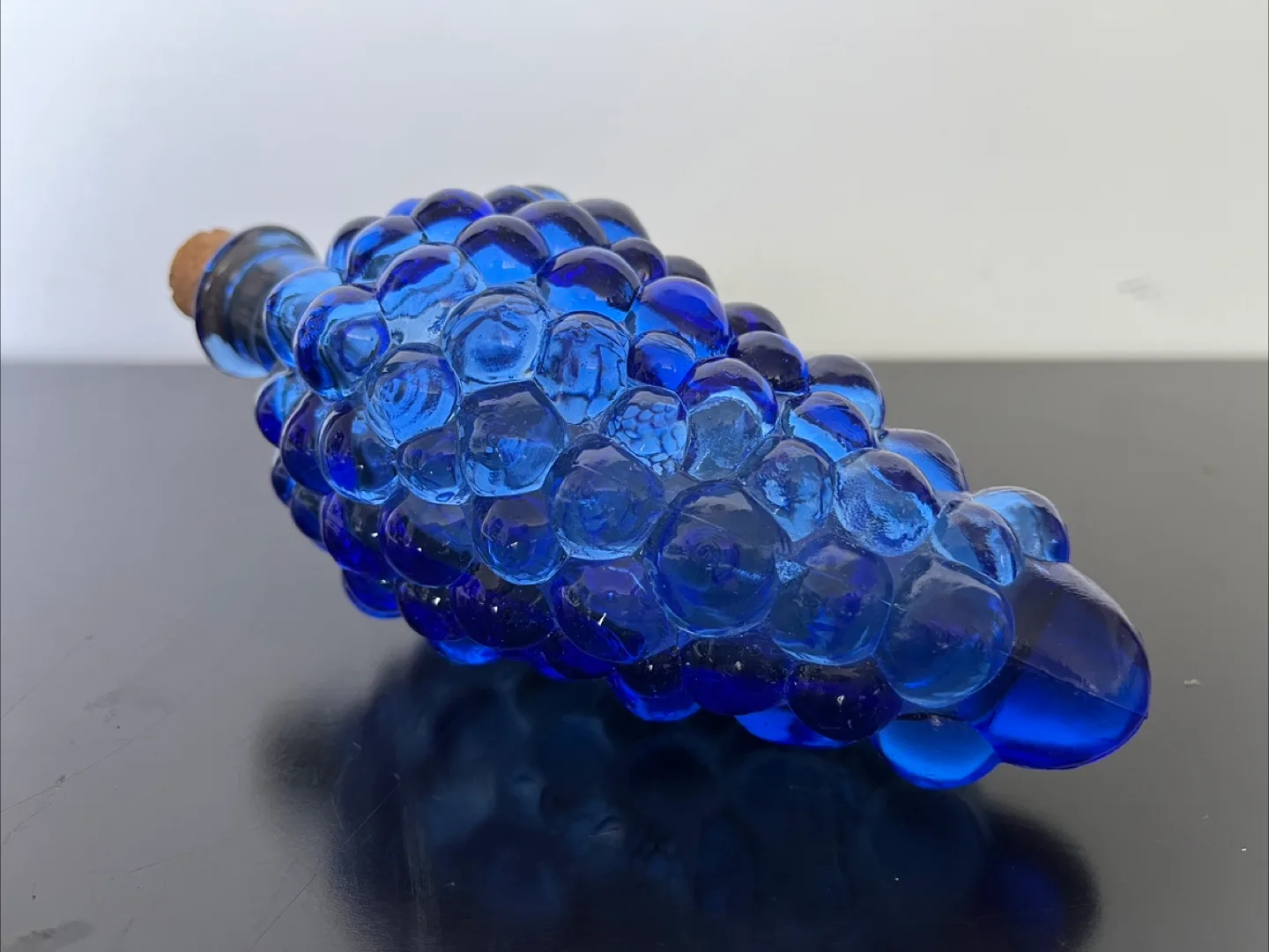 Vintage Blue Glass Grape Small Bottle with Cork image indicator(3)