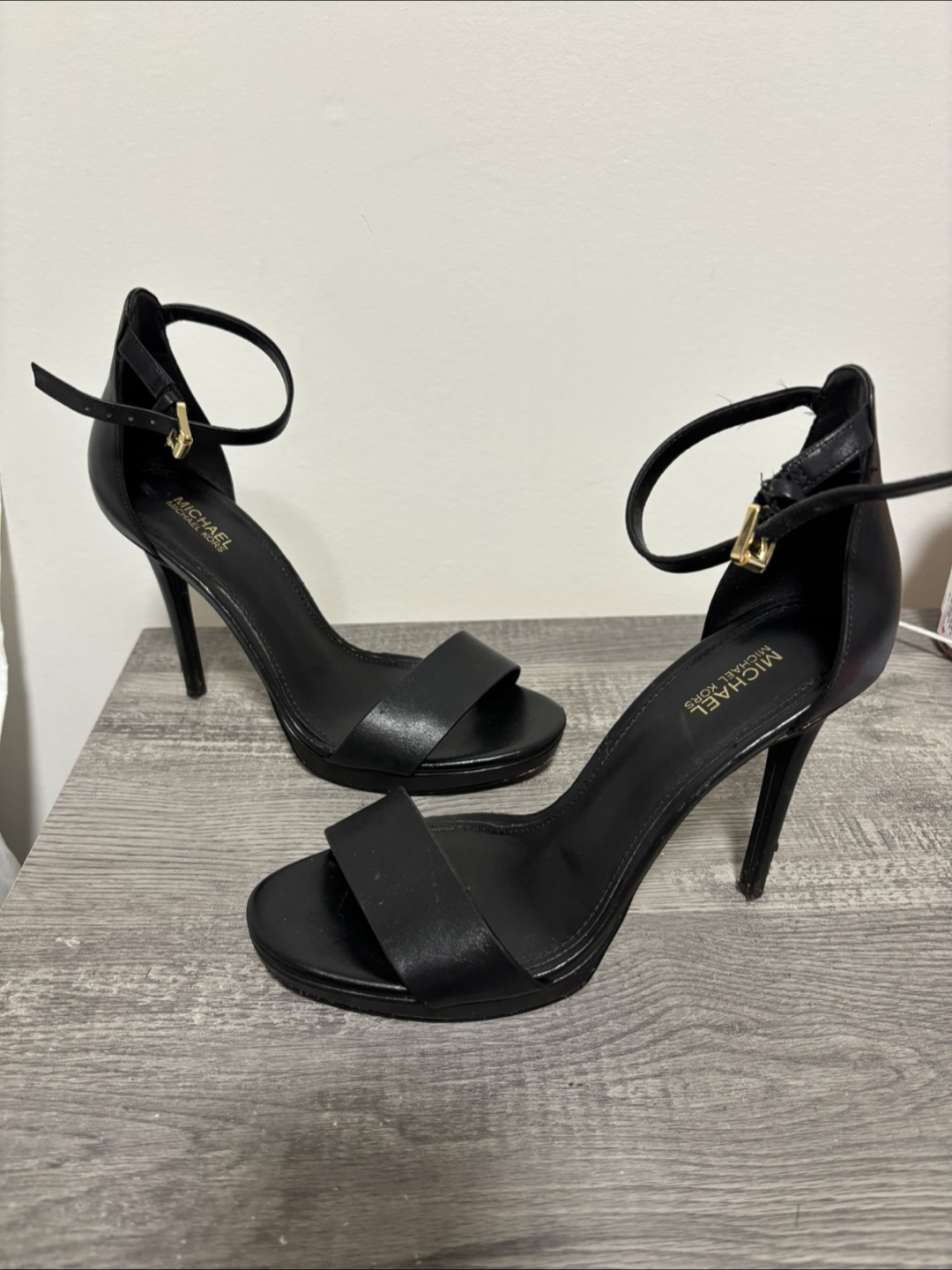 Michael Kors Black Heels, Size 7 - photo 4