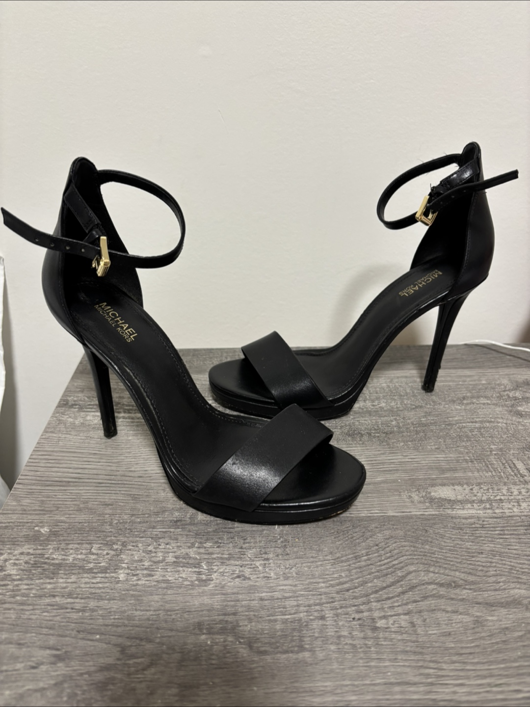 Michael Kors Black Heels, Size 7 - photo 2
