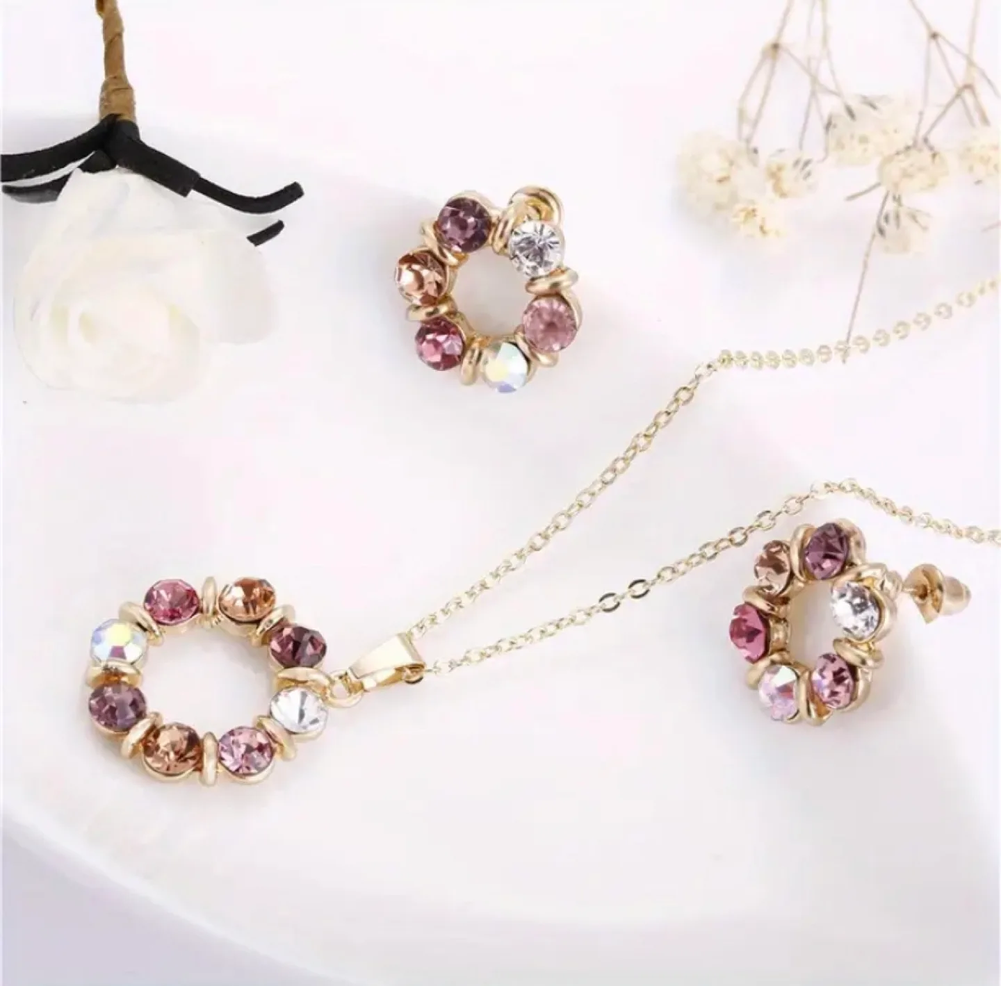 Necklace and Earrings Set - Floral Design image indicator(2)