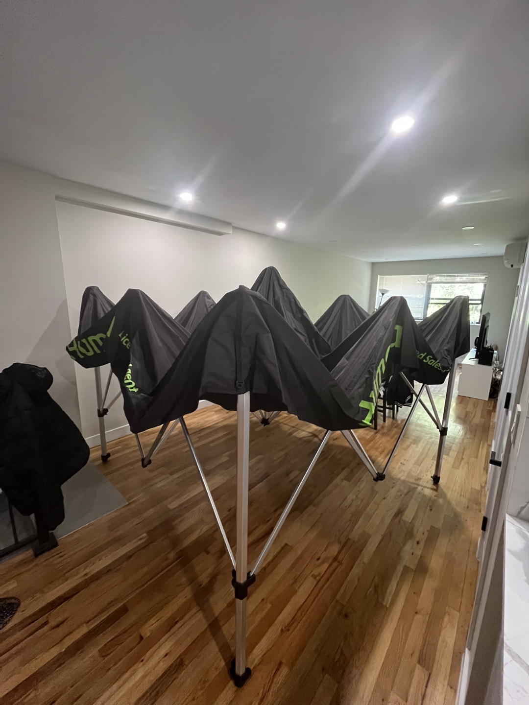 Licensed Event Sales Canopy Tent - photo 3
