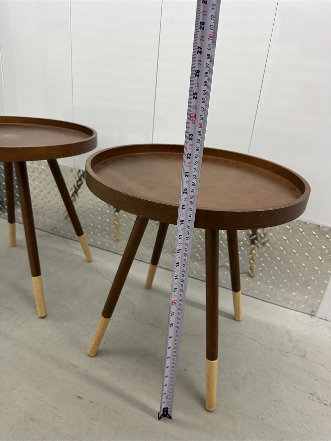 Pair of Brown Round Side Tables - photo 3