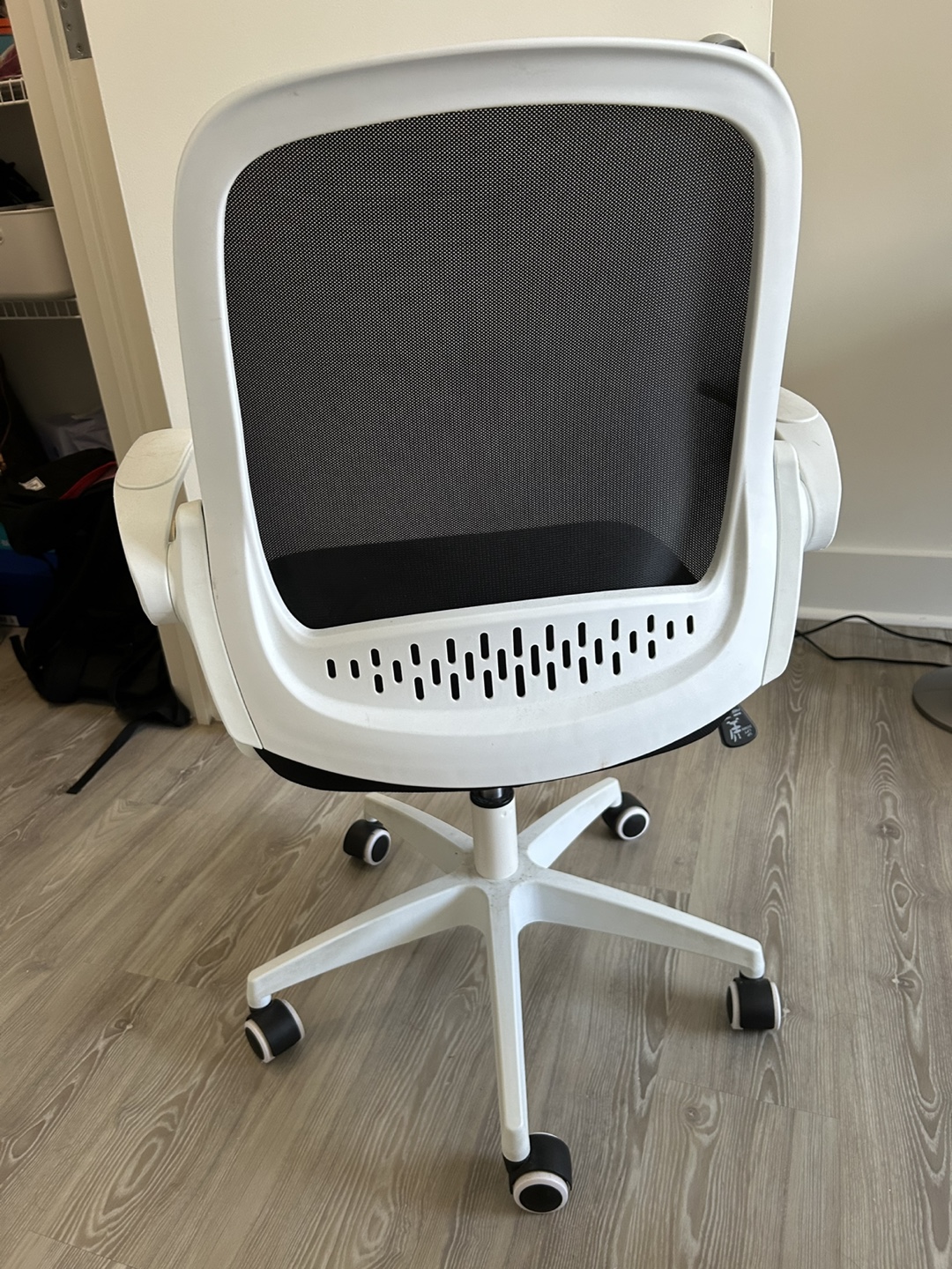 Hbada Ergonomic Office Chair - Black & White - photo 3