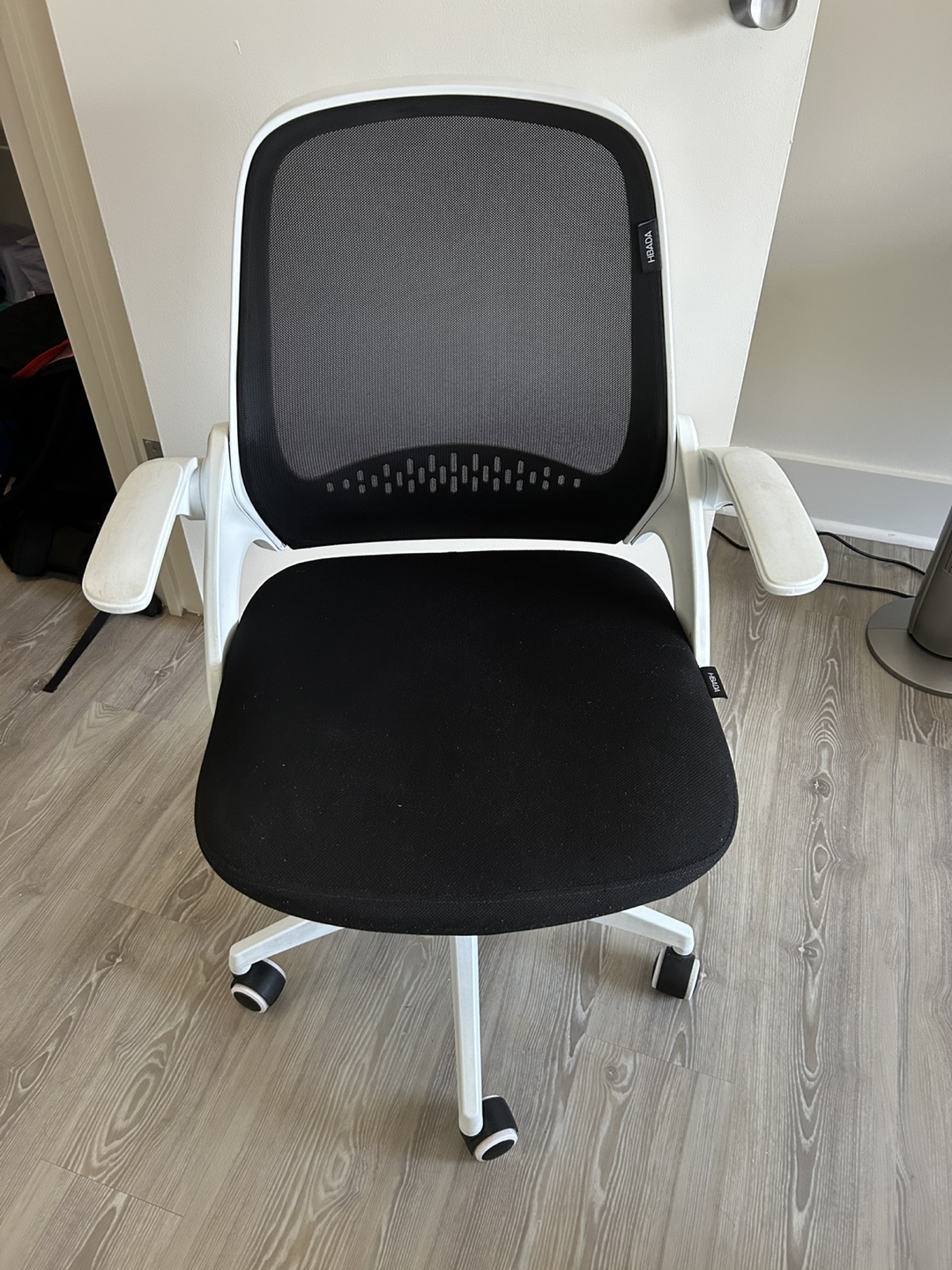 Hbada Ergonomic Office Chair - Black & White