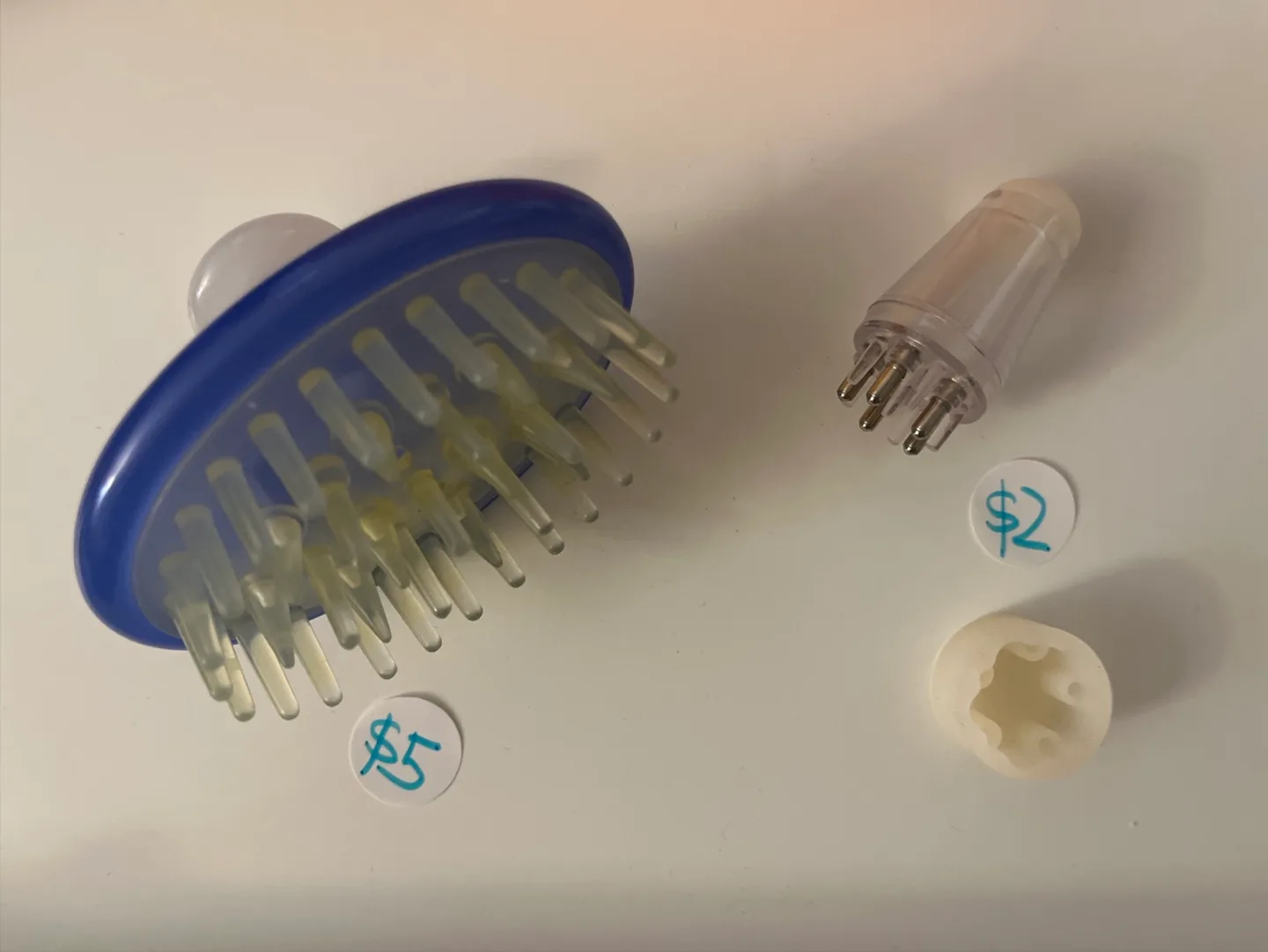 Shampoo Brush & scalp serum applicator thumbnail