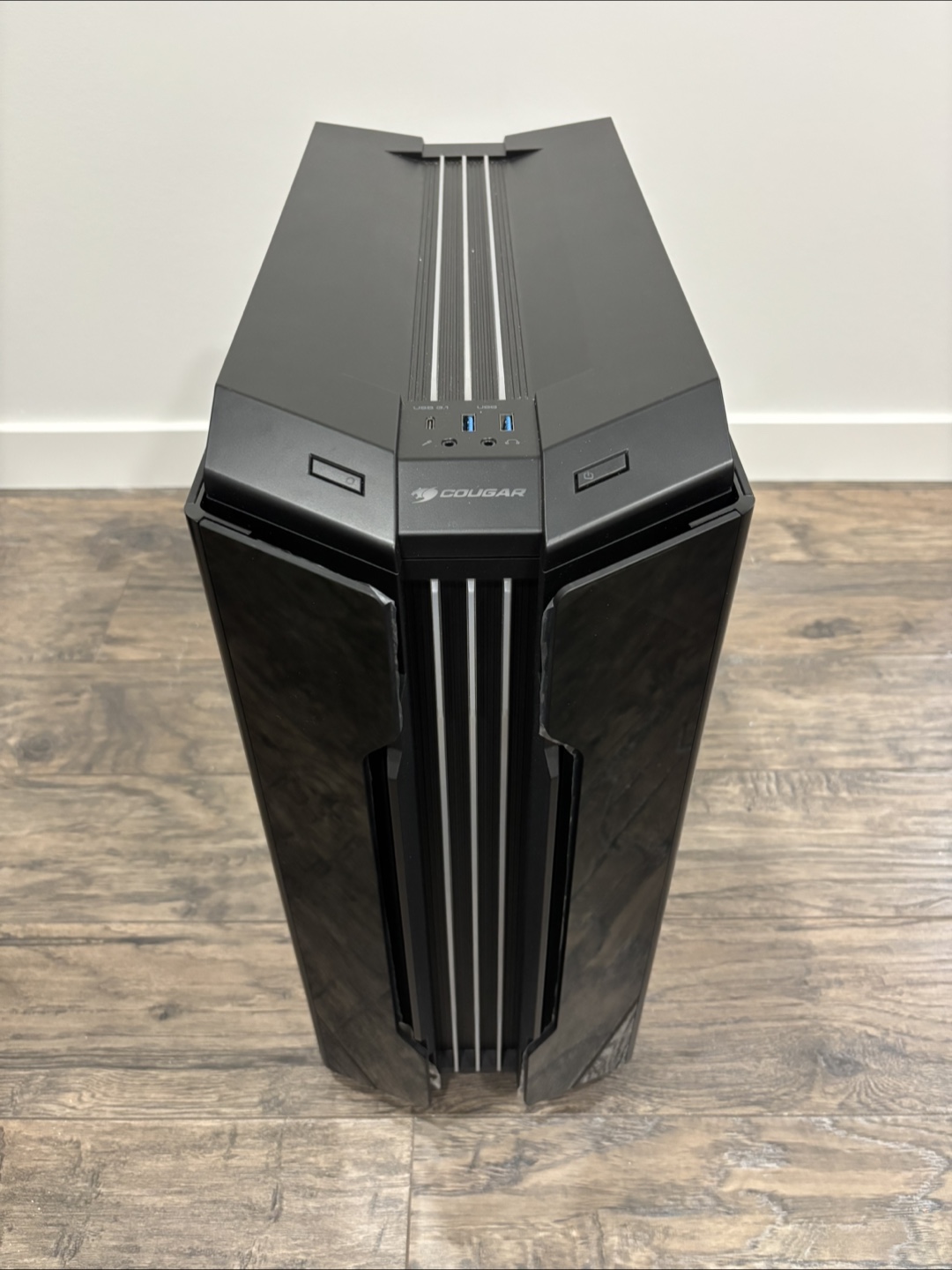 COUGAR Gemini T - RGB Glass-Wing Mid-Tower Gaming Case