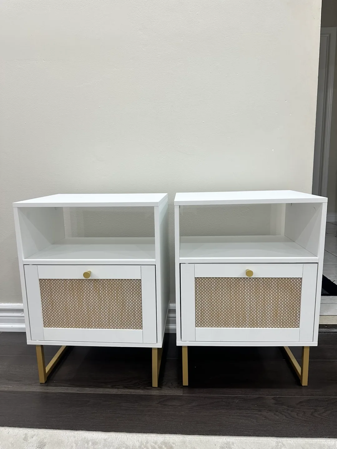 White nightstands thumbnail