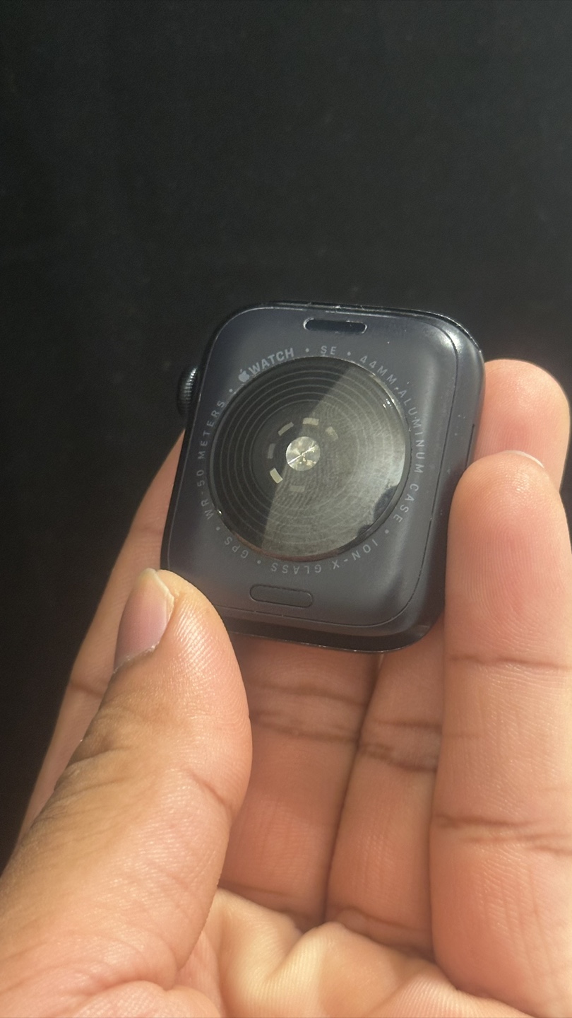 Apple Watch SE (2nd Gen) 44mm - photo 2