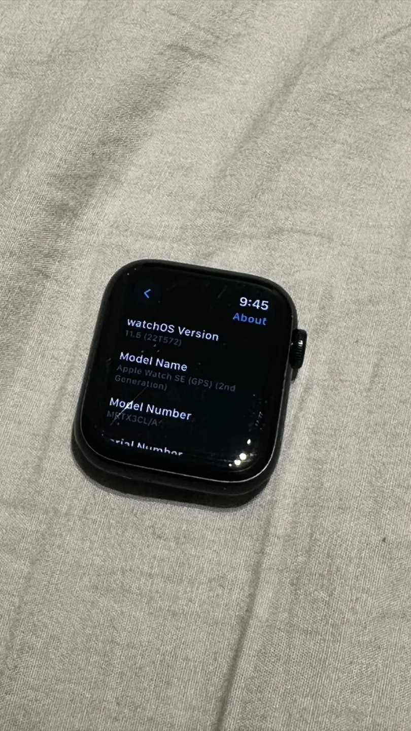 Apple Watch SE (2nd Gen) 44mm thumbnail