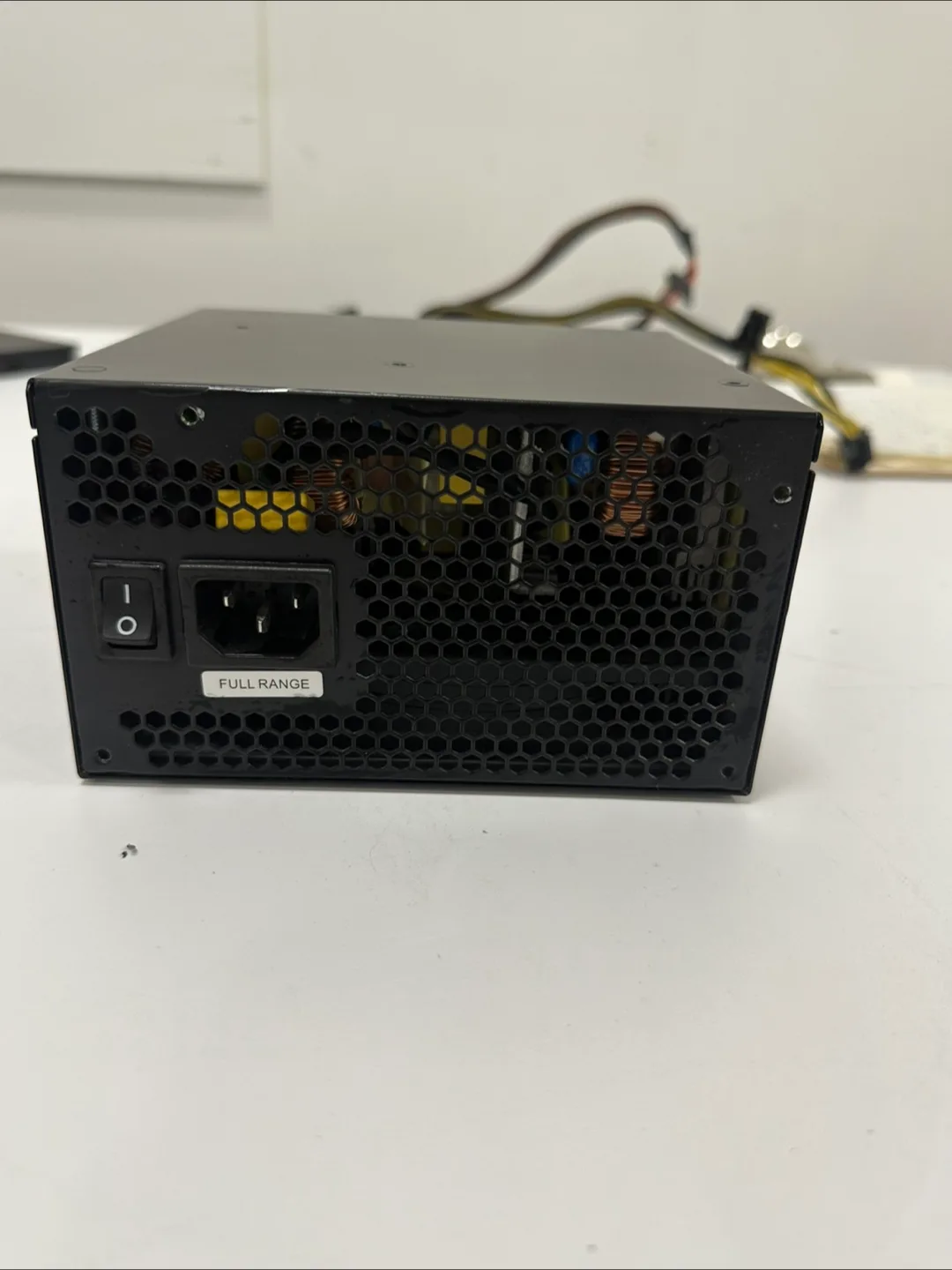 OCZ 700W Power Supply – Model OCZ700XS (Active PFC, 12V Rails) thumbnail