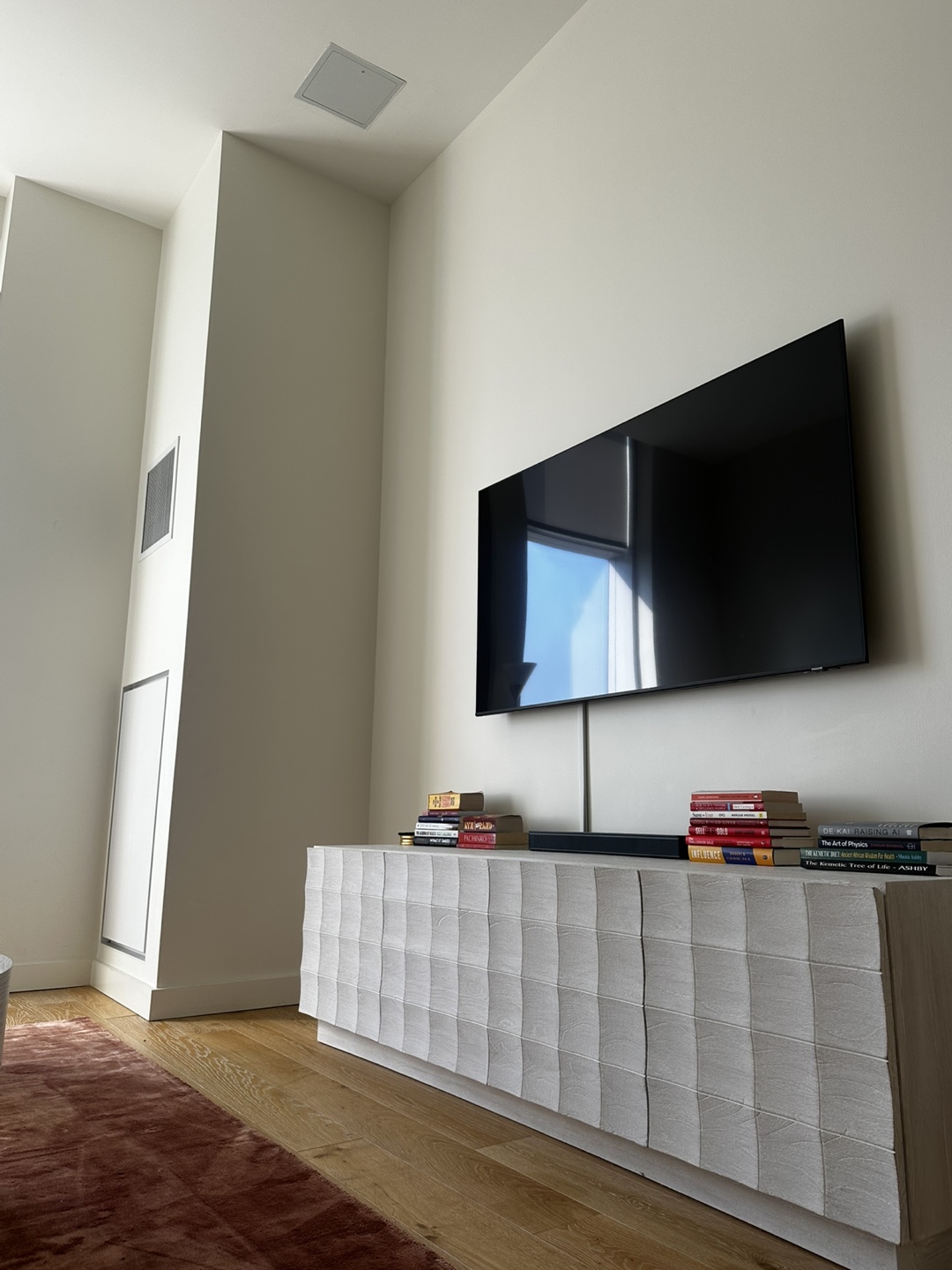 West Elm Luisa Media Carved Console 80" - photo 2