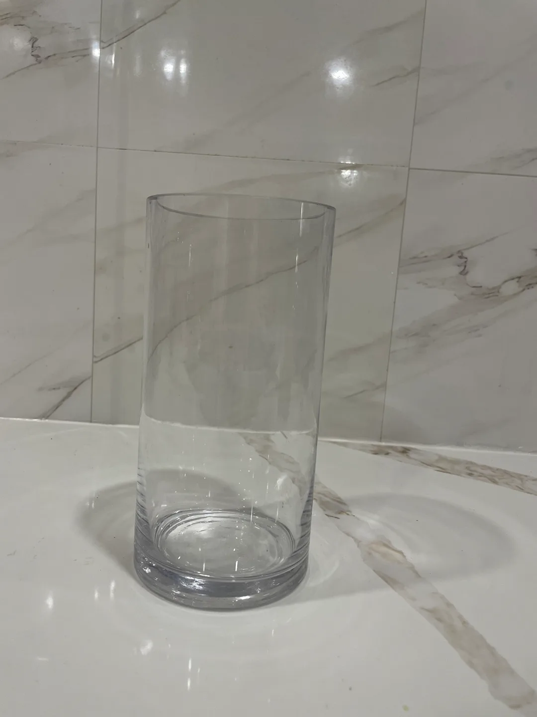 Clear glass vase thumbnail