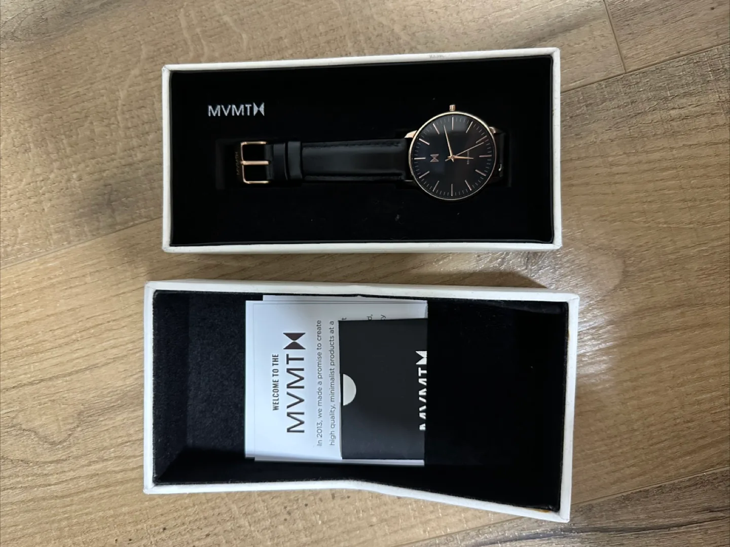 MVMT Boulevard Black Leather Watch image indicator(2)