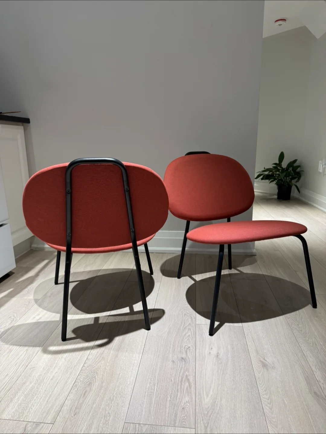 Diserod red Modern Accent Chairs - Set of 2 thumbnail