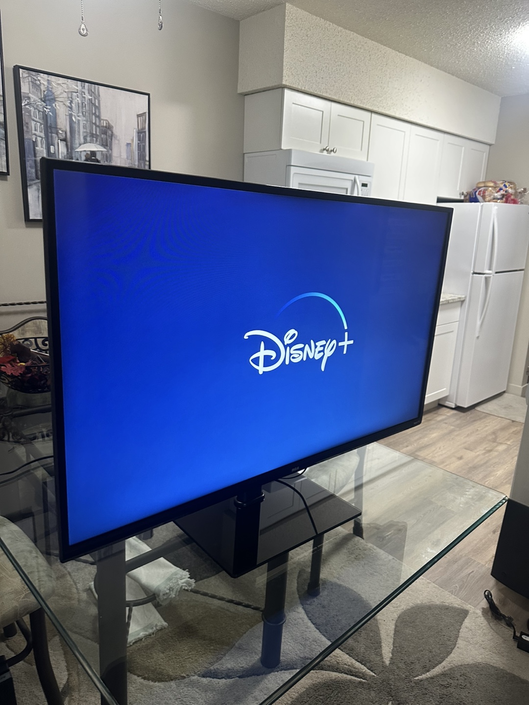 43-Inch Roku Smart TV available in excellent working condition. - photo 5