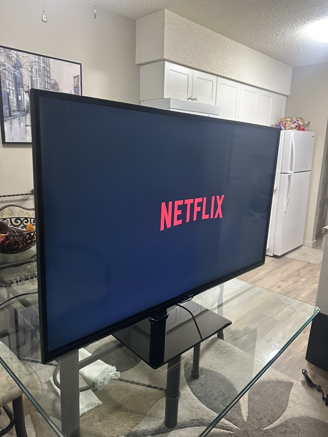 43-Inch Roku Smart TV available in excellent working condition. - photo 3