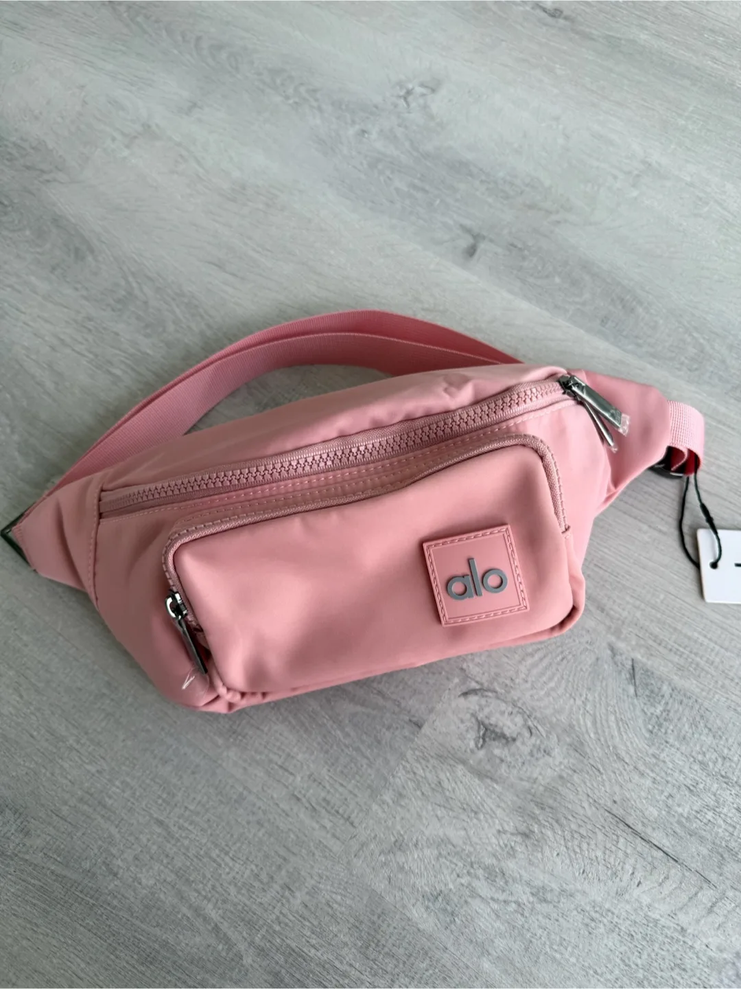 ALO Yoga Explorer Fanny Pack - Pink image indicator(2)