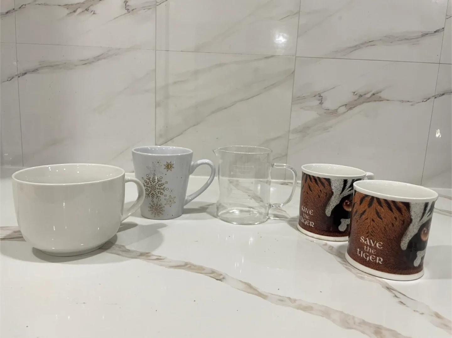 Ceramic mugs and 350ml glass liquid measuring cup/beaker thumbnail