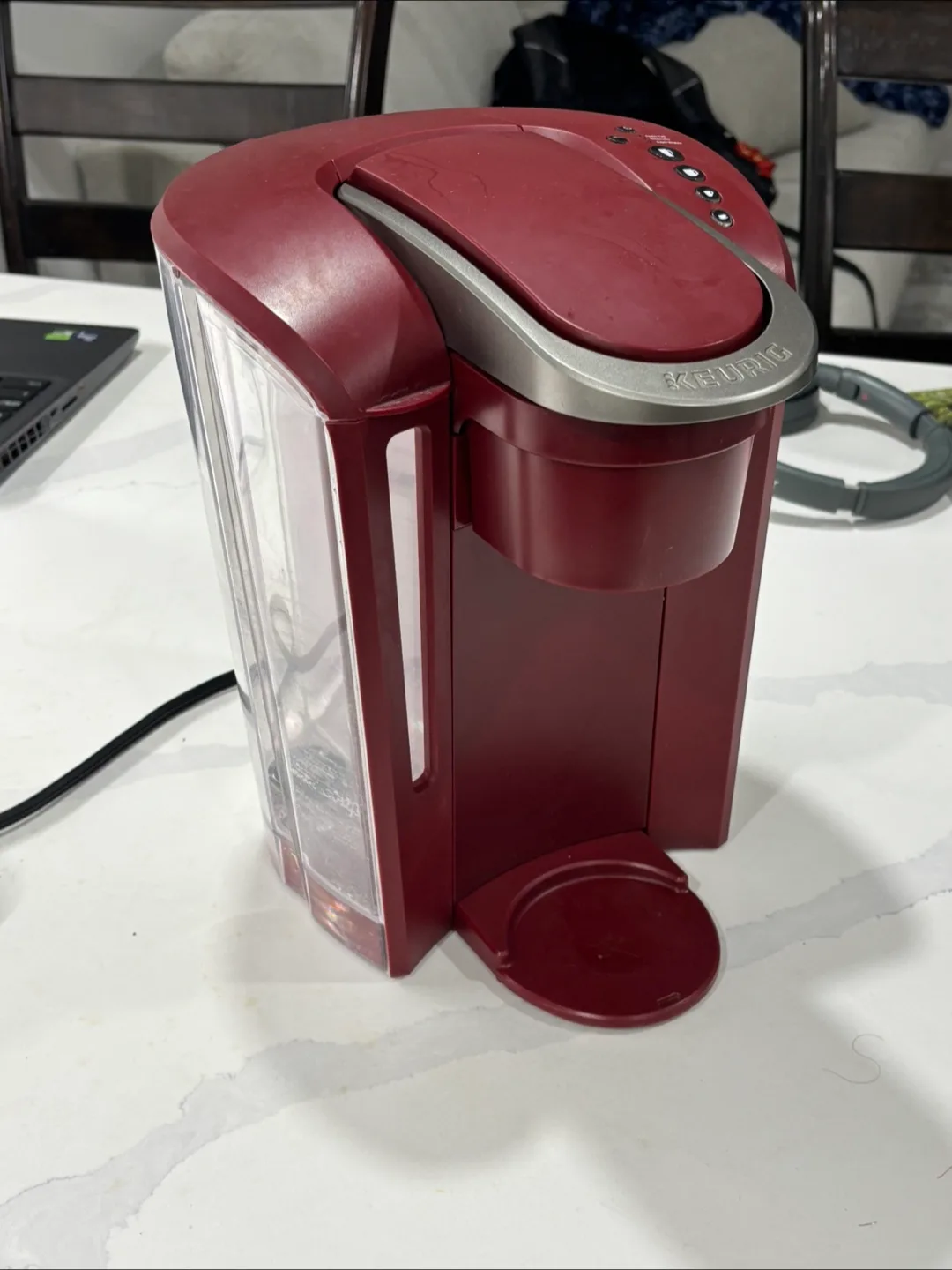 Keurig K-Cup Coffee Maker + Starbucks Verona Coffee Pods