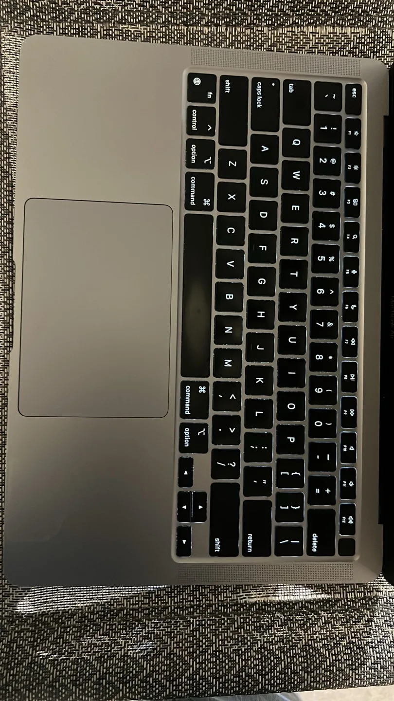 Apple MacBook Air 2020 (13inch)- M1 - 16/512 GB image indicator(2)