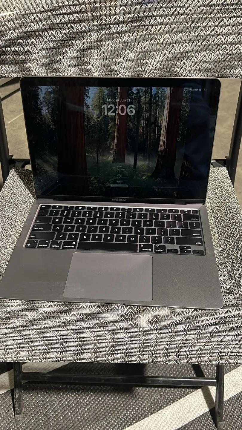 Apple MacBook Air 2020 (13inch)- M1 - 16/512 GB thumbnail