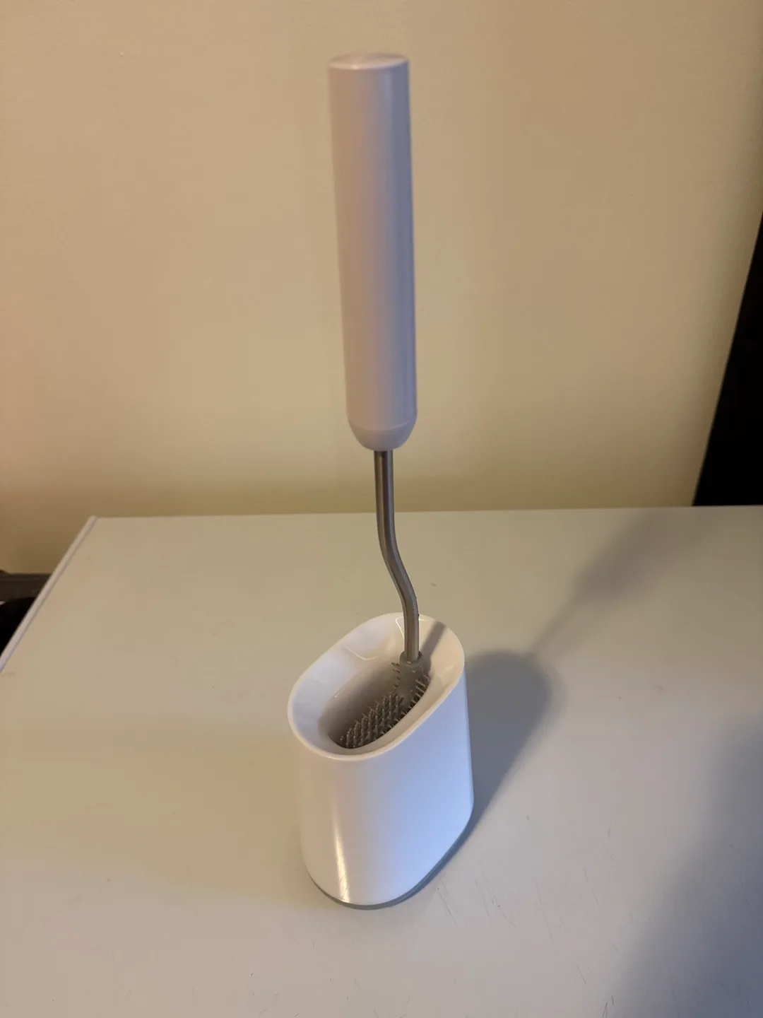 Minimalist lovers toilet brush image indicator(2)