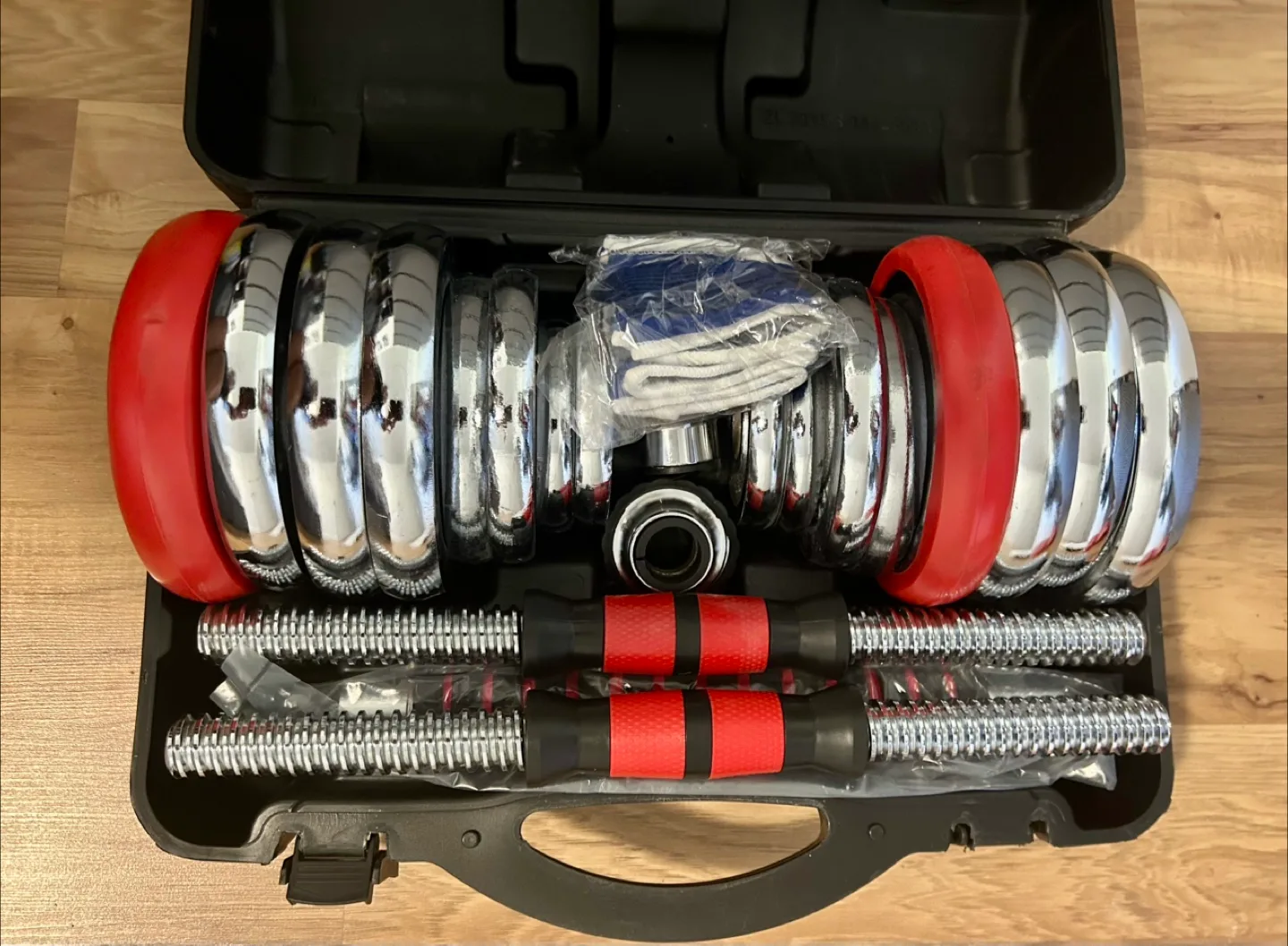 30kg Chrome Dumbbell Set with Case image indicator(2)