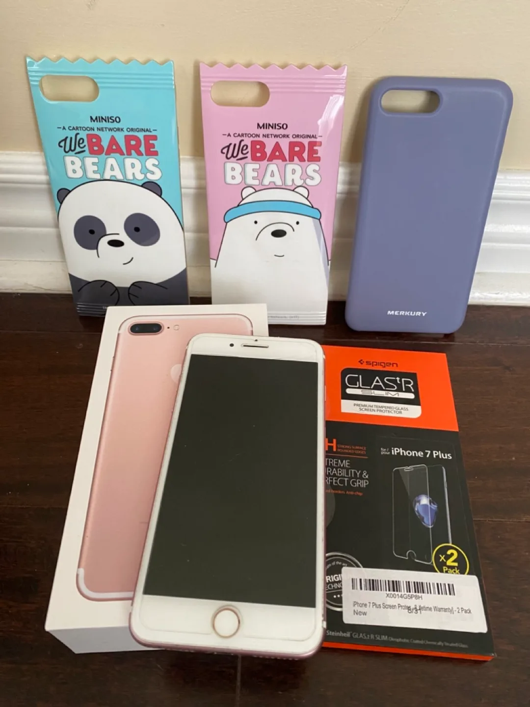 iPhone 7 Plus - Rose Gold with Cases & Screen Protector thumbnail