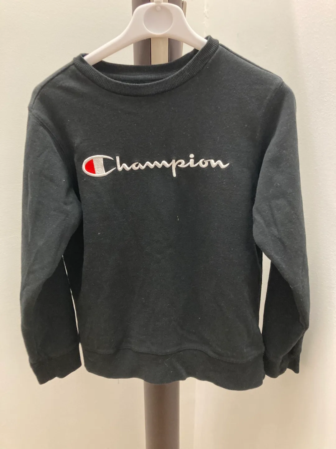 🇨🇦🍁Champion Black Crewneck kids Sweatshirt - Size Large thumbnail