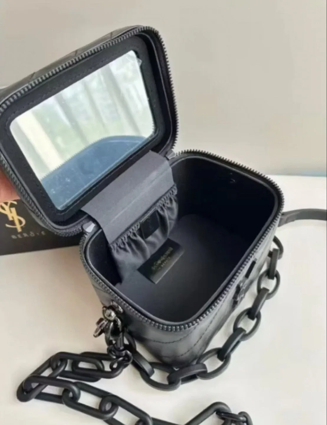 YSL Yves Saint Laurent Beaute Vanity Case image indicator(2)