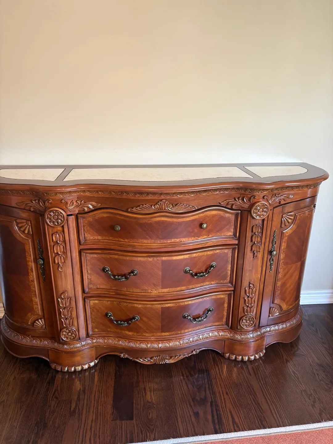 Ornate Wooden Bedroom Set thumbnail