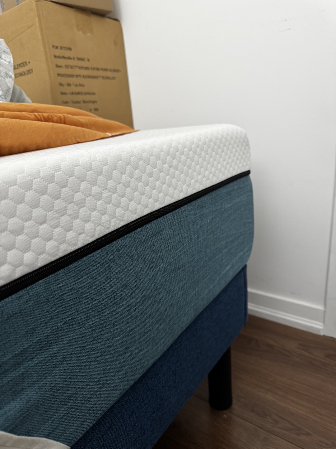Molblly 10 inch full queen size mattress almost new