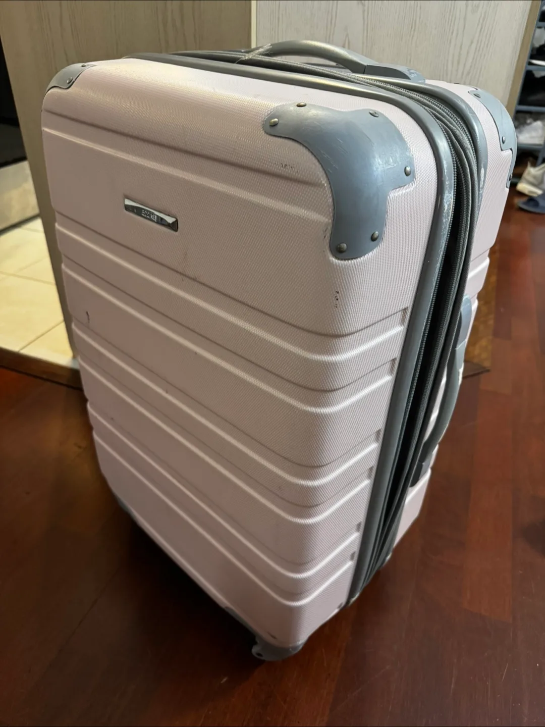EDDAS Pink Hardside Carry-On Suitcase thumbnail