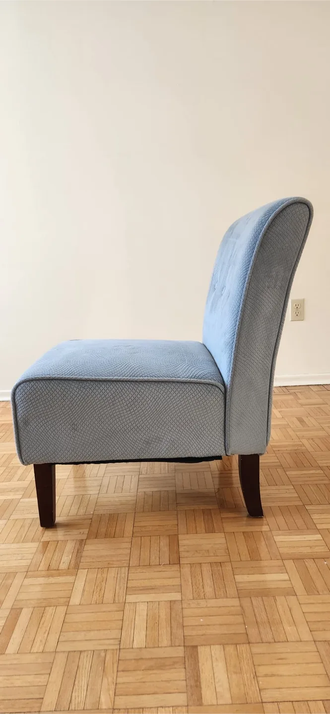 Blue Accent Chair image indicator(3)