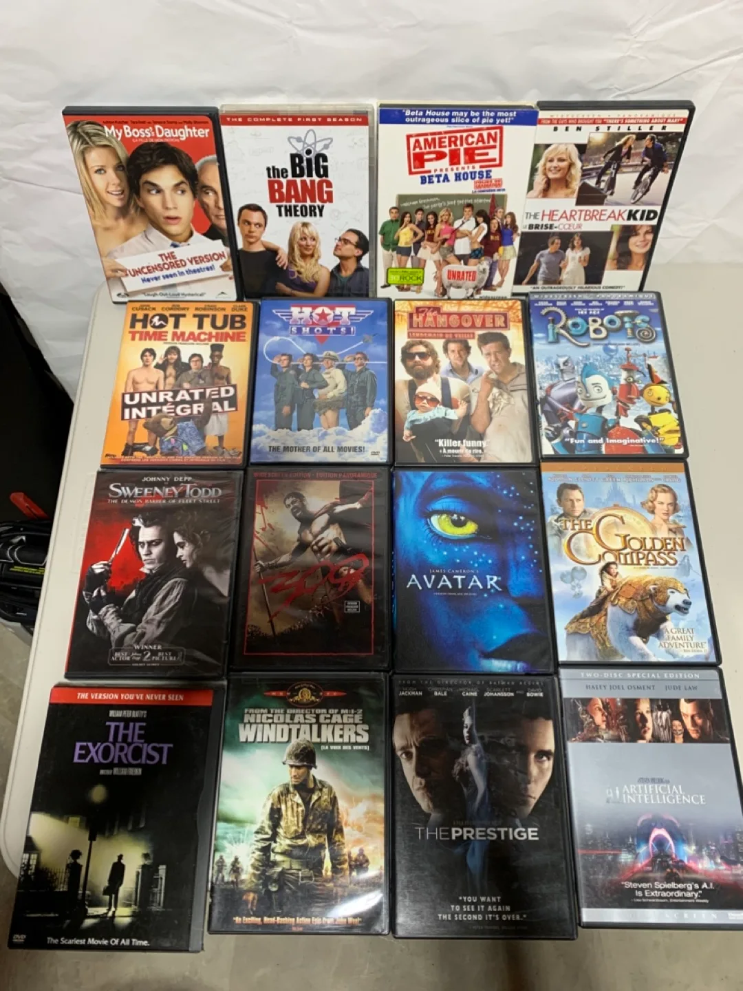 Mixed Lot of DVDs and Blu-ray Discs image indicator(3)