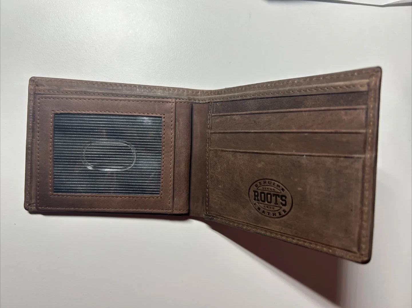Roots Leather & Canvas Wallet image indicator(4)