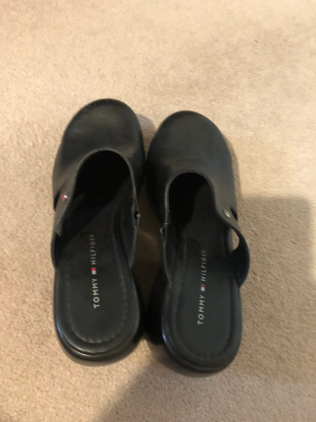 Tommy Hilfiger Black Leather Clogs Size 7 image indicator(3)