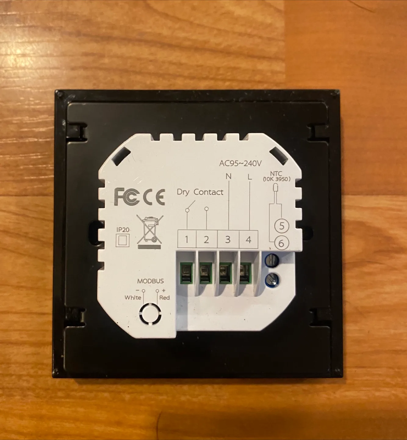 Electric Heating Thermostat with Touchscreen LCD Display image indicator(2)