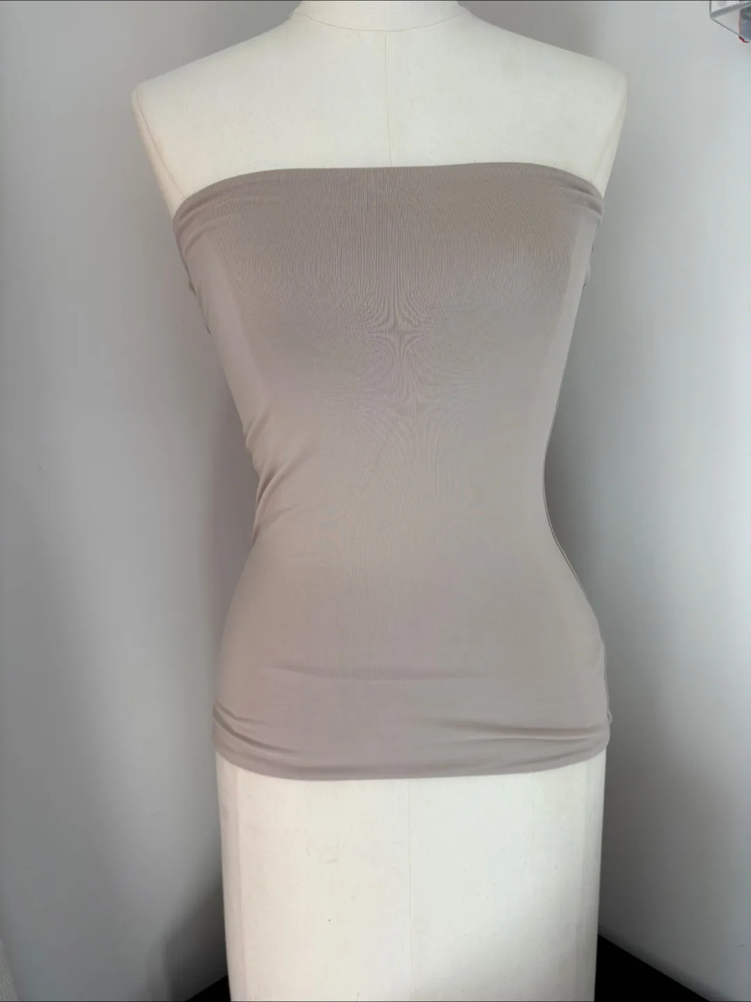 Aritzia Contour Bandeau - Size Small thumbnail
