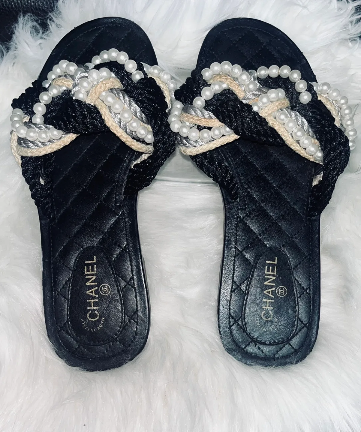 Chanel Pearl Leather Mules Size 38 image indicator(2)