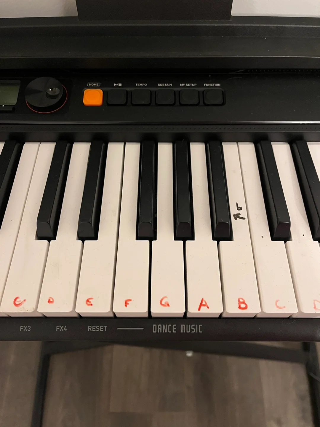Casio CT-S Keyboard with Stand – Beginner Friendly! image indicator(4)