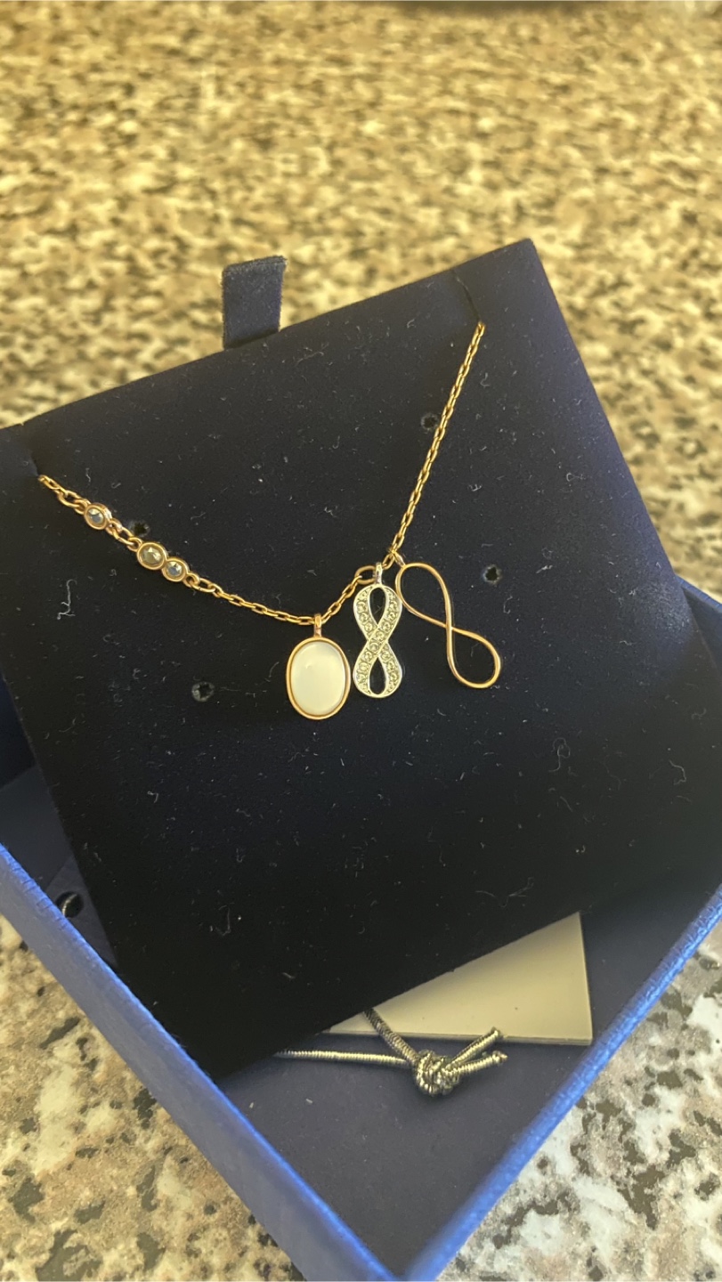 Swarovski Rose Gold infinity Necklace - photo 2