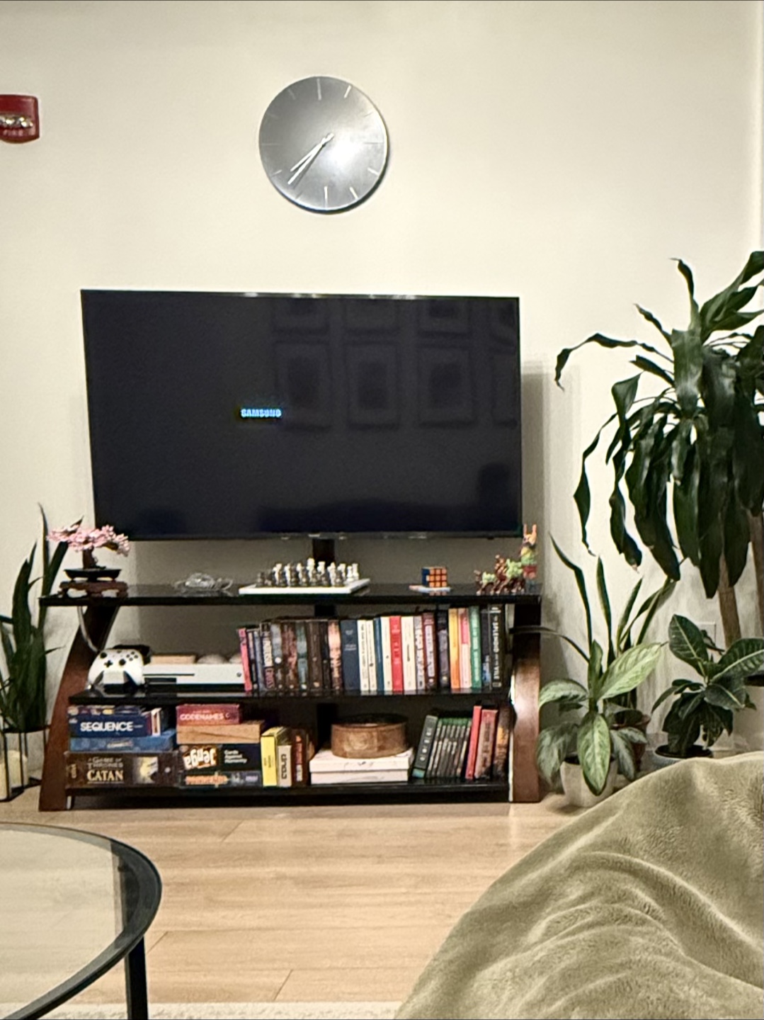 TV Stand with Shelves – Sturdy and Stylish - photo 4