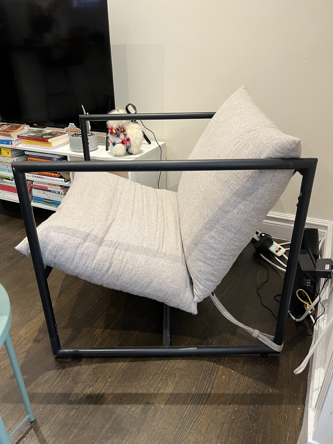 Modern Lounge Chair - Black Frame, Light Gray Cushions - photo 2