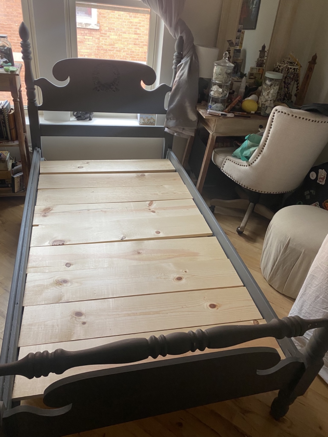 Twin Antique Bed - photo 3