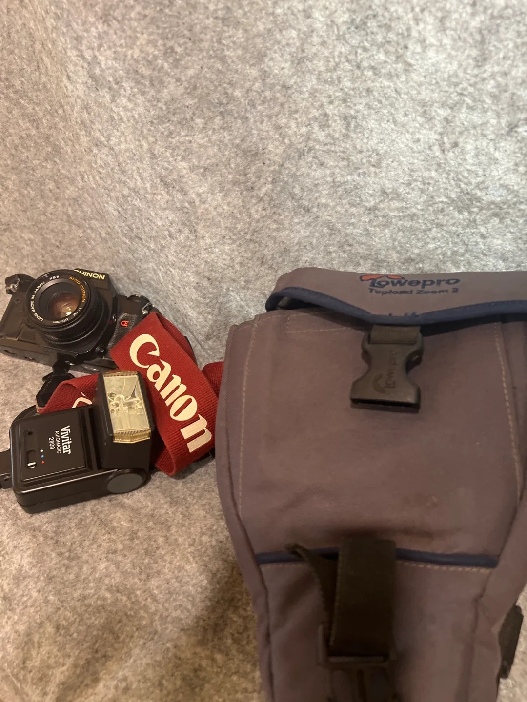 Chinon C E 5.  Auto Camera image indicator(3)