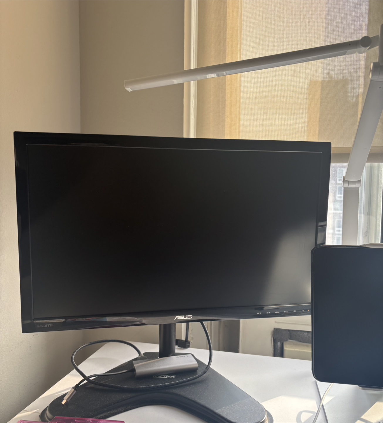 ASUS Monitor - photo 2