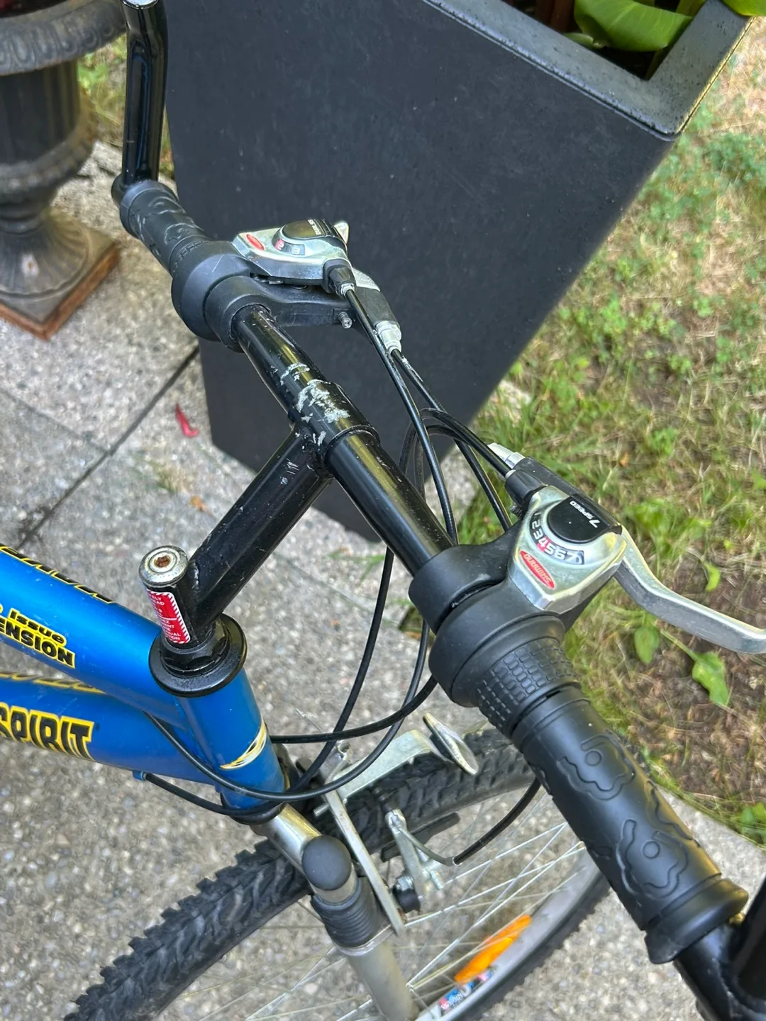 Free Spirit Maverick Suspension Bike - Blue image indicator(6)