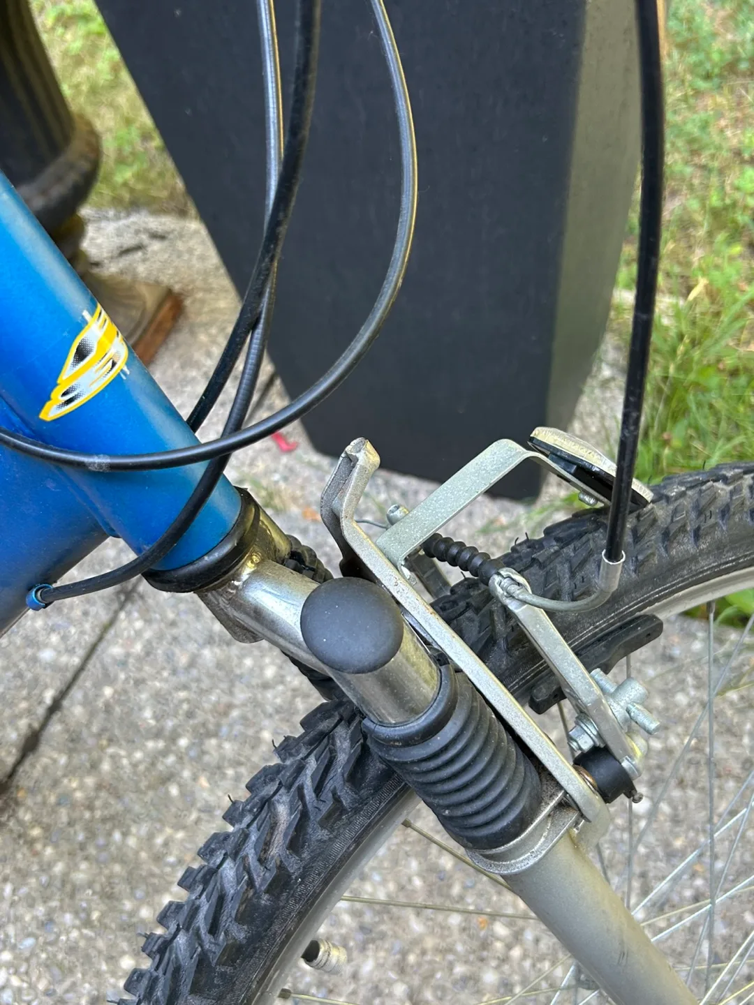 Free Spirit Maverick Suspension Bike - Blue image indicator(7)