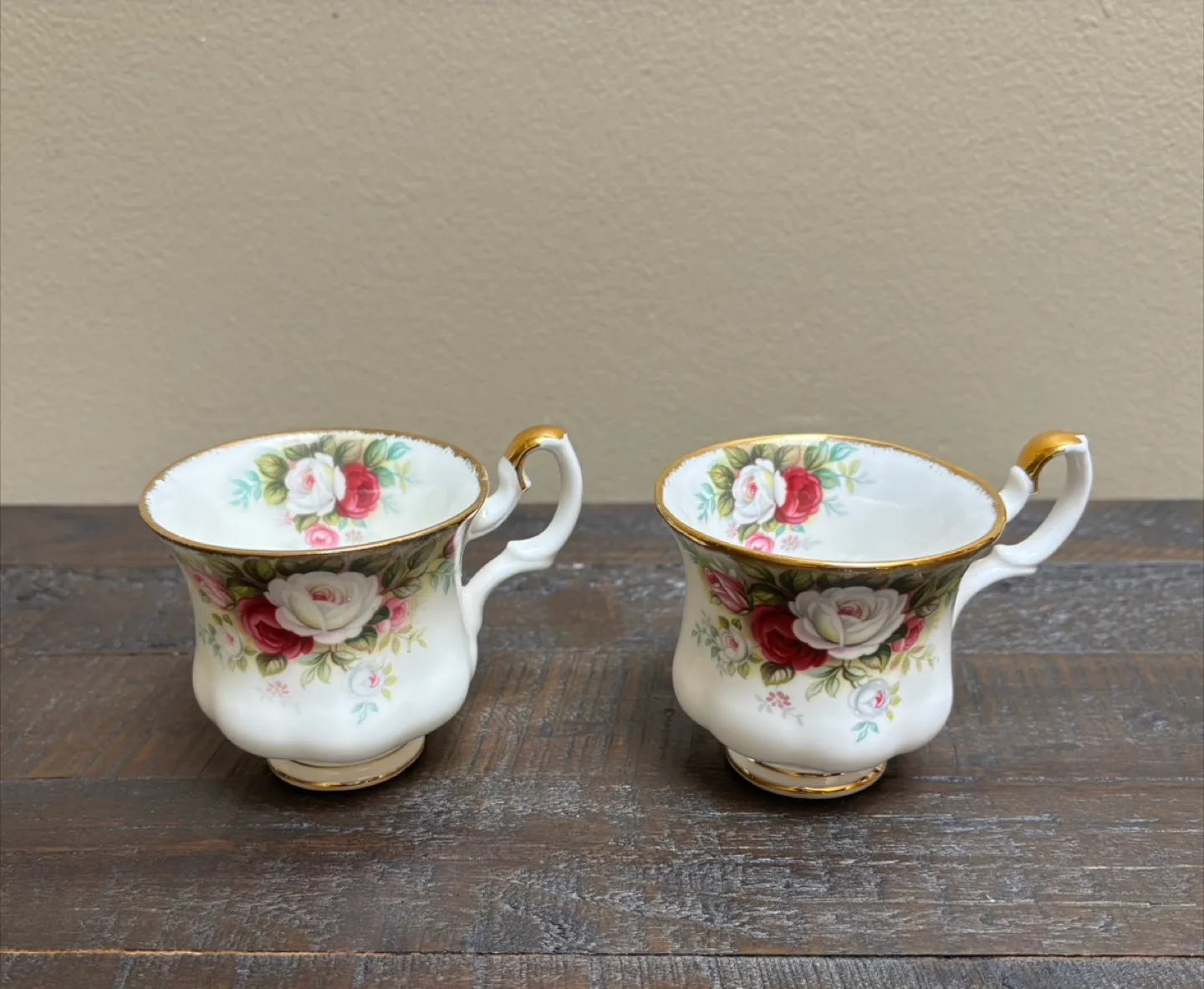 🇨🇦Royal Albert Celebration Teacups set of 2 thumbnail